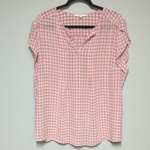 Fun 2 fun White and Pink Blouse with V-Neck and Relaxed Fit